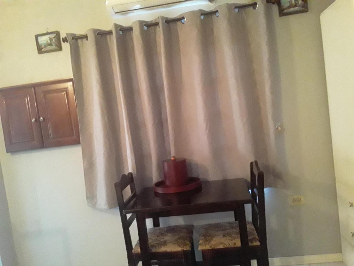 Derick'S Inn Piarco Exterior photo